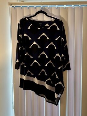 Alfani Navy, Black & White Geometric Woman’s Top Size M
